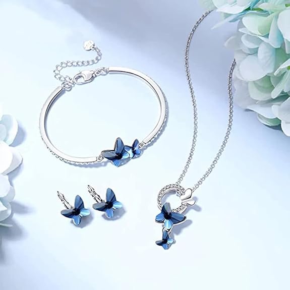イタリアンデザイナー プラチナメッキ クリスタルバタフライピアス＆チェーンペンダントネックレス コンボジュエリーセット（女性・女の子向け／ブルー／品番：14603s）